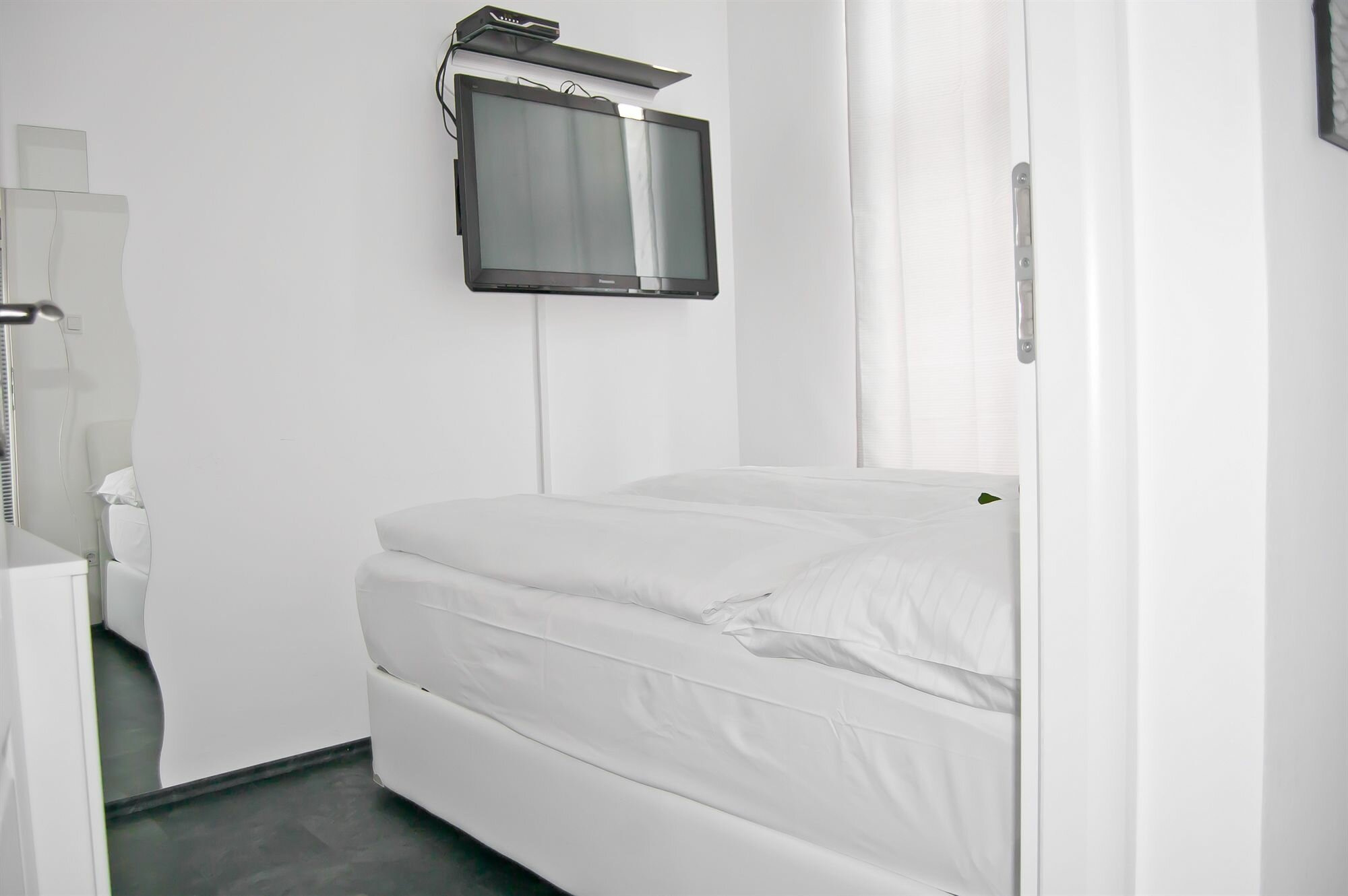 Фото Royal Resort Apartments Westbahnhof