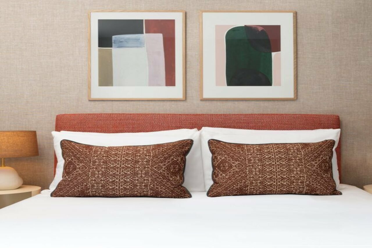 Фото The Lincoln Suites