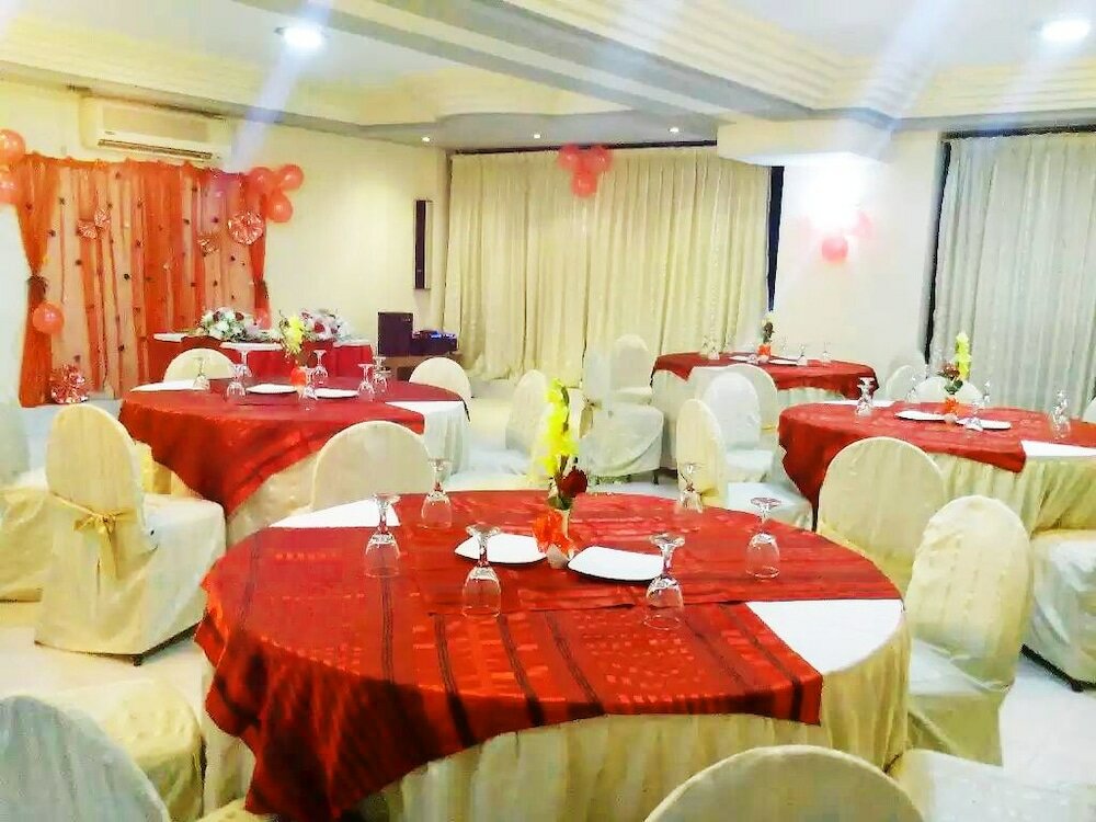 Фото Hotel Center Point