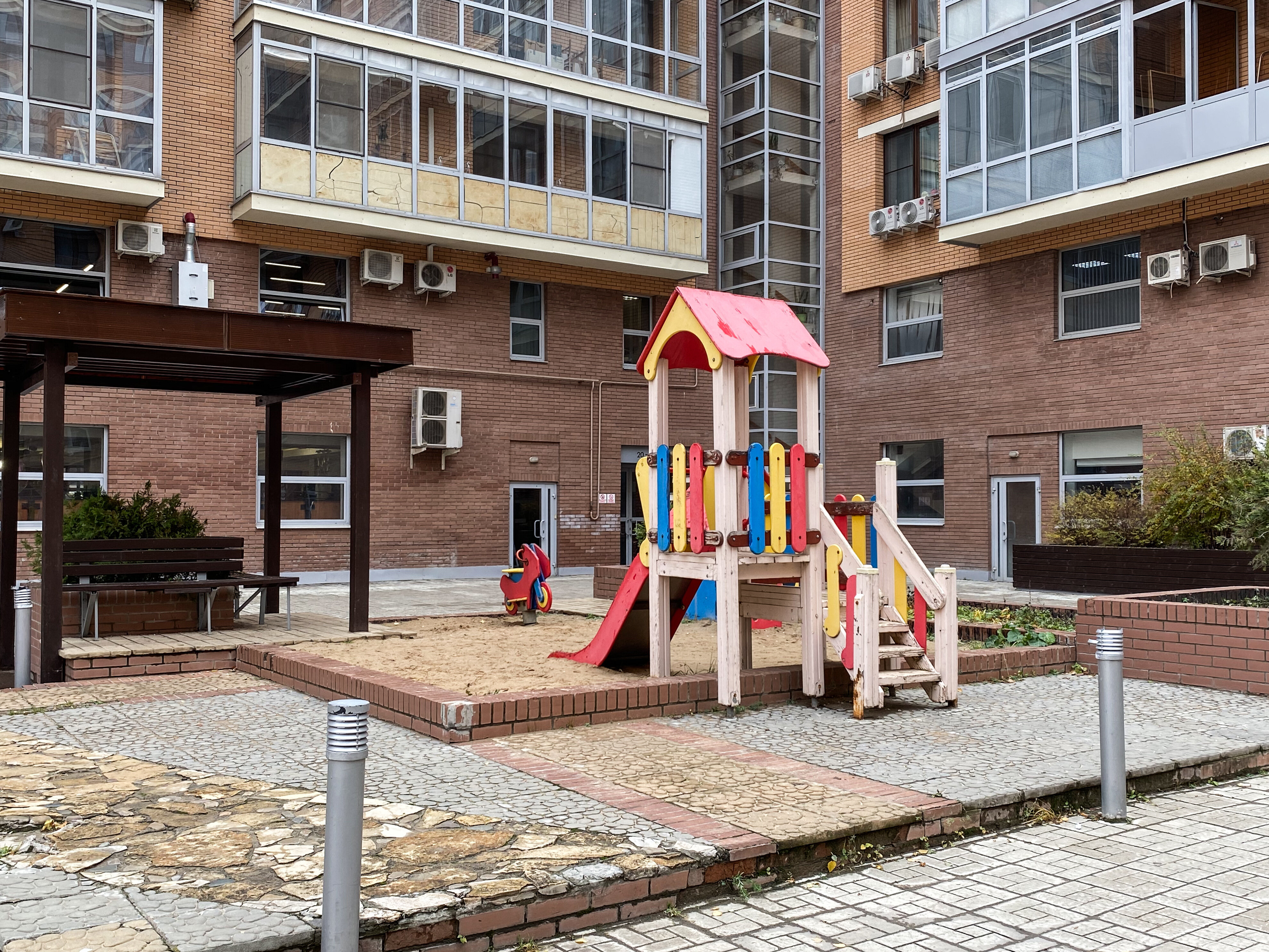 Фото отеля 1