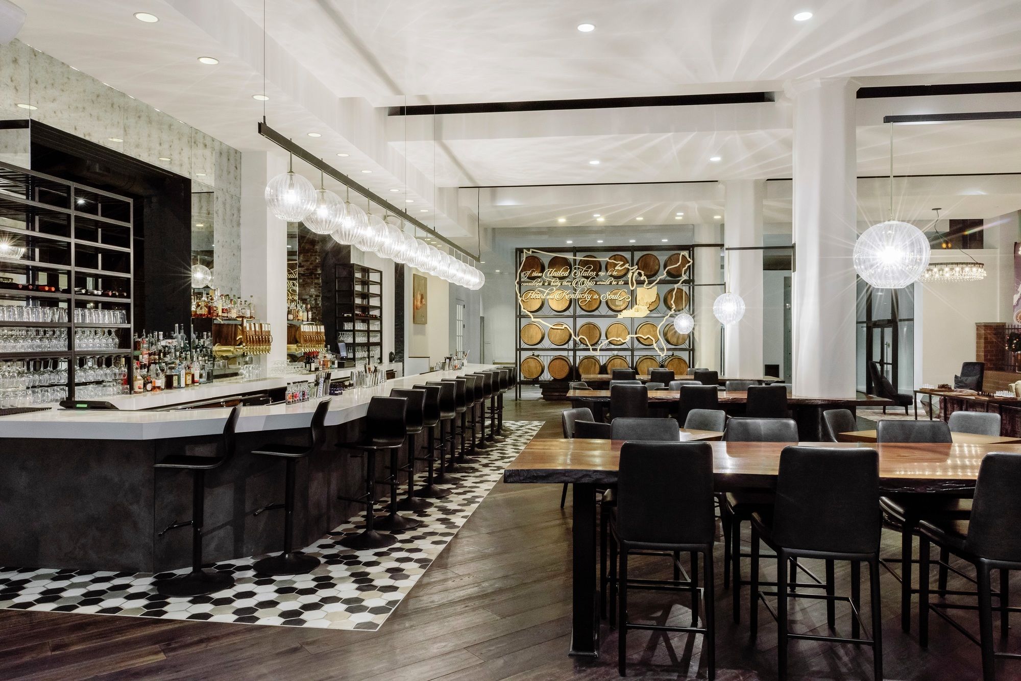 Фото Hotel Covington Cincinnati Riverfront