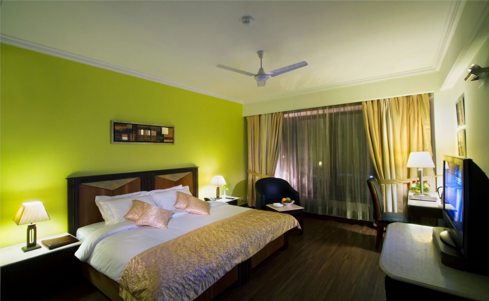 Фото The Piccadily Lucknow