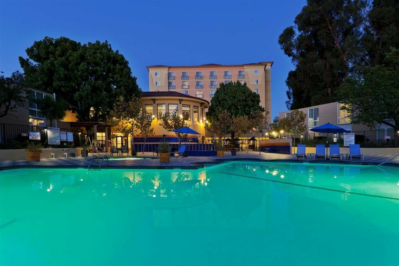Фото Crowne Plaza Cabana, Palo Alto, an Ihg Hotel