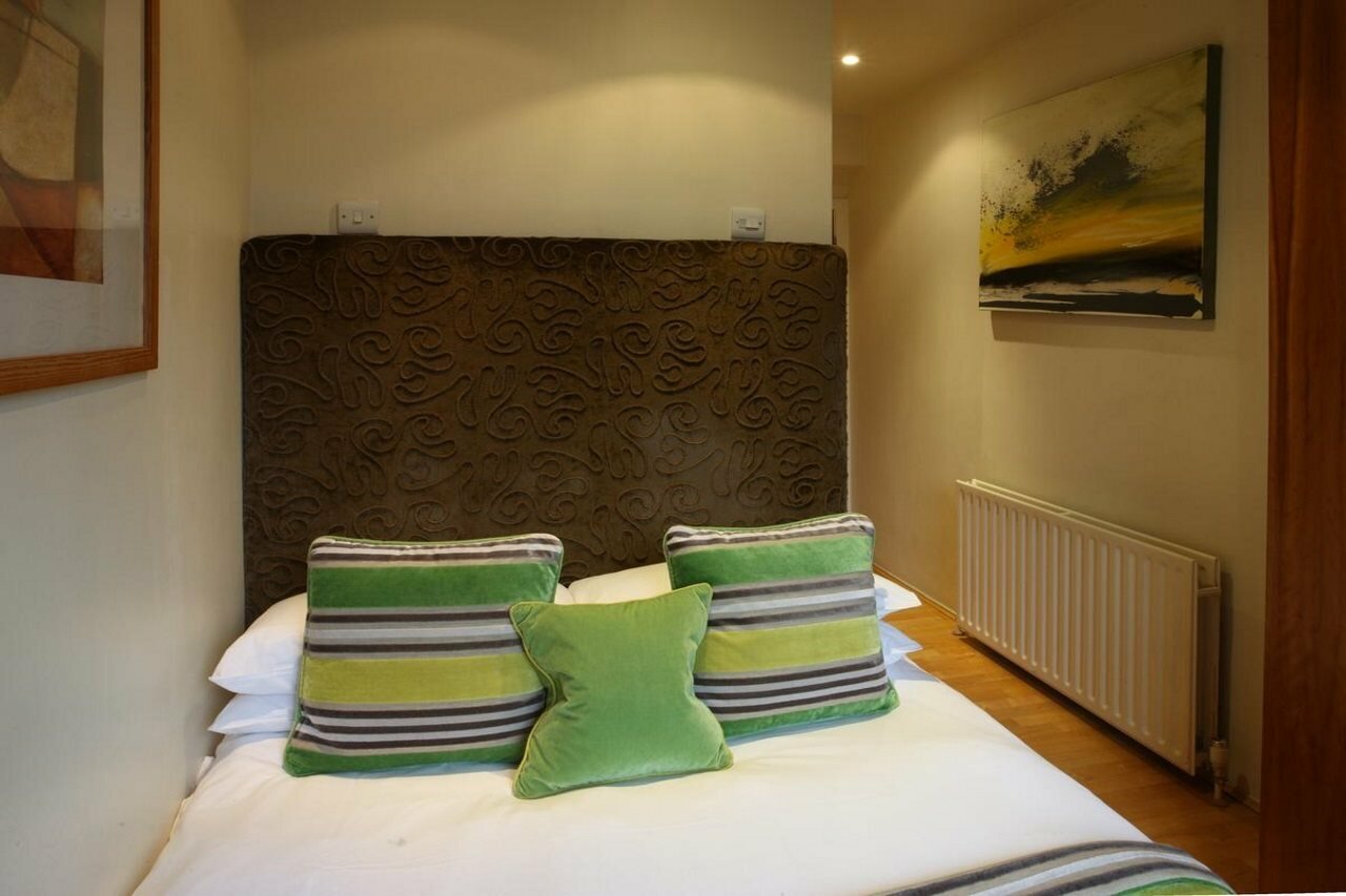 Фото Mayflower Hotel