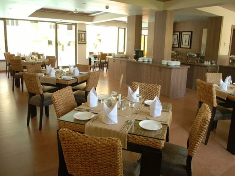 Фото Sandalwood Hotel & Retreat