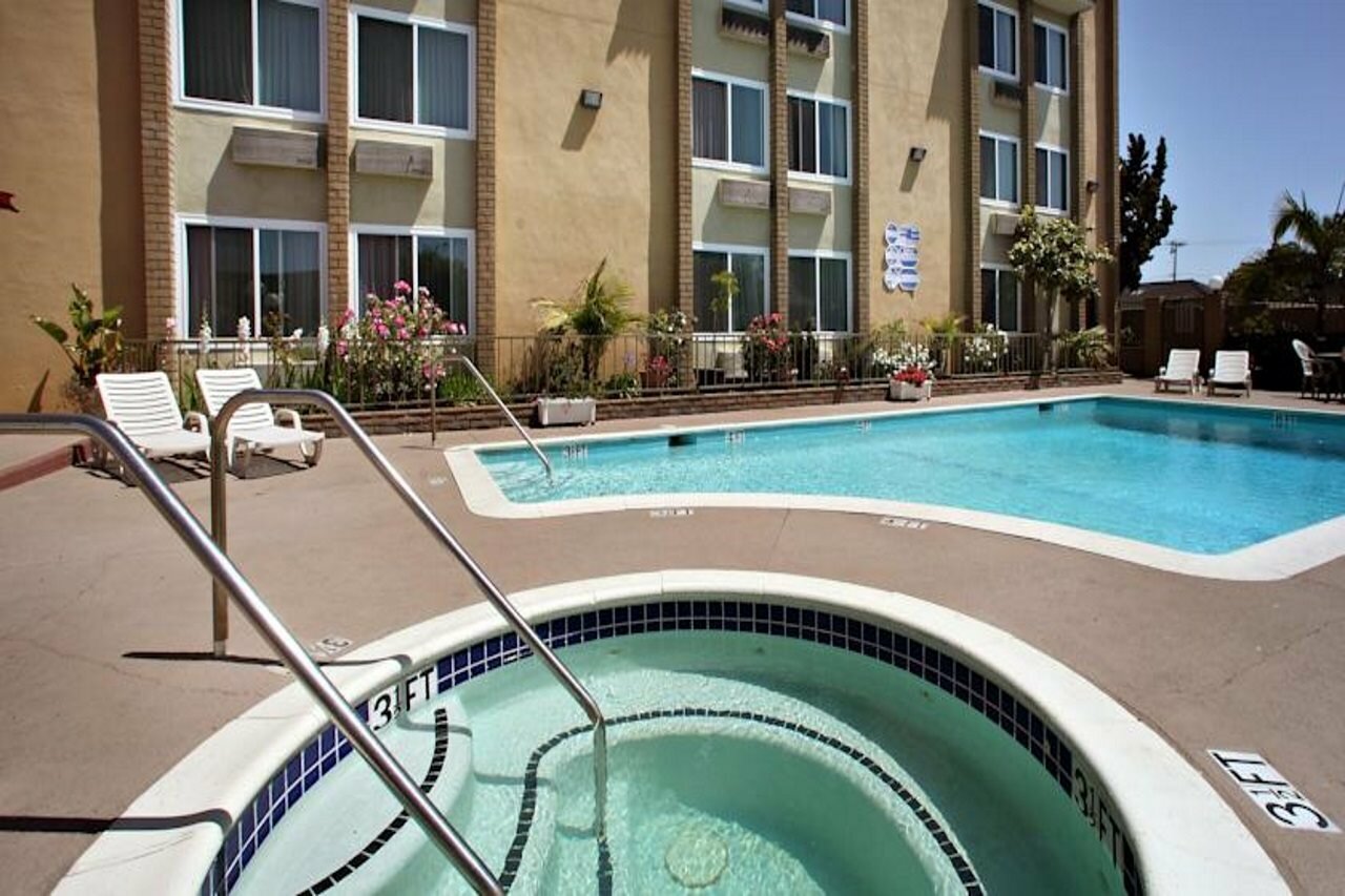 Фото Best Western Plus South Bay Hotel