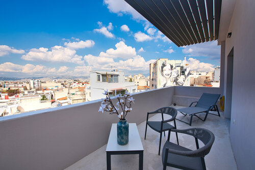 Urban Nest - Suites & Apartments