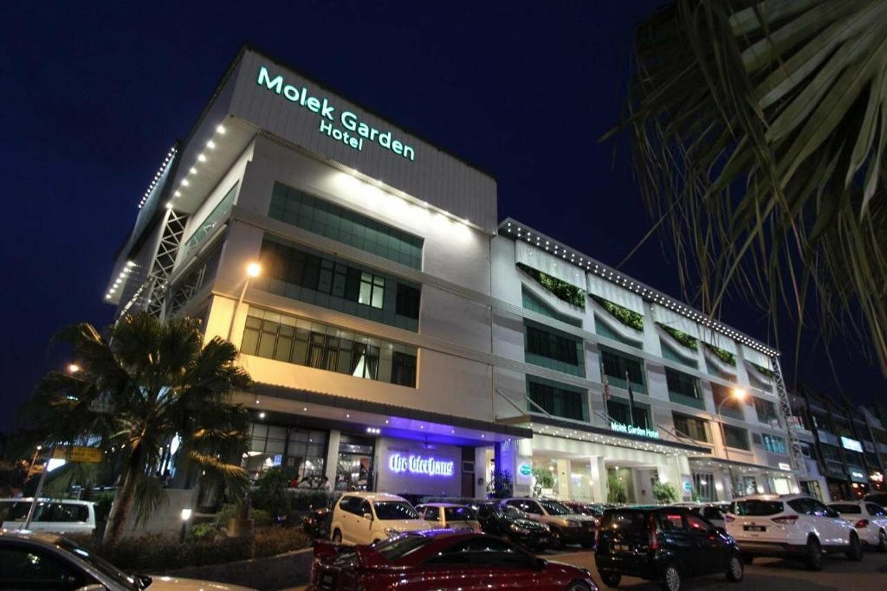 Фото Molek Garden Hotel