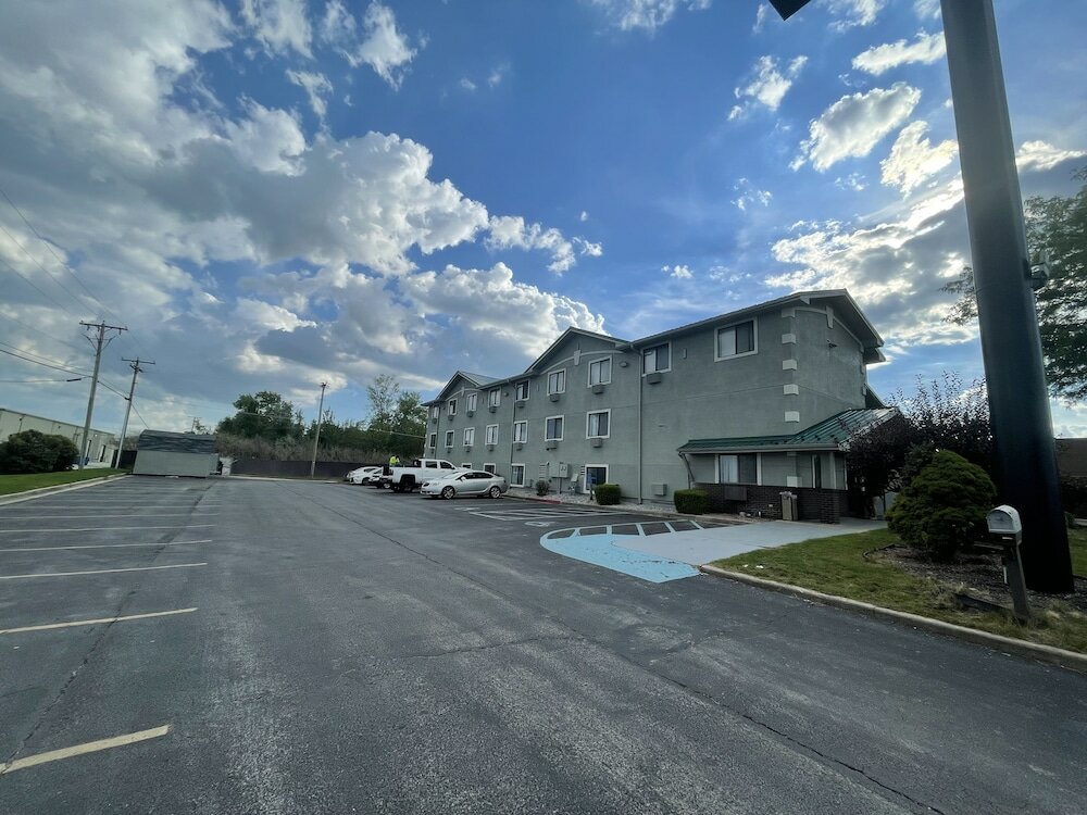 Фото Magnuson Hotel Fort Wayne North – Coliseum