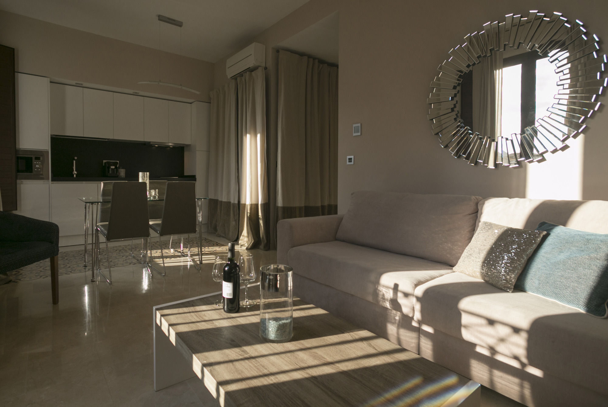 Фото Siloe Plaza