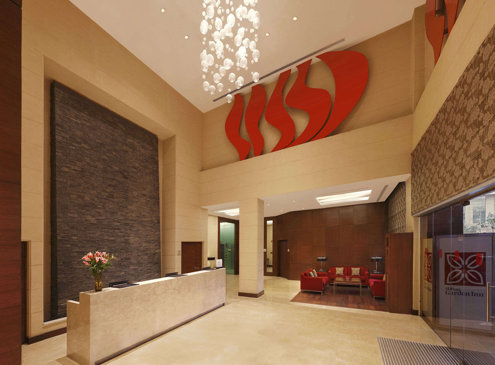 Фото Hilton Garden Inn New Delhi/Saket