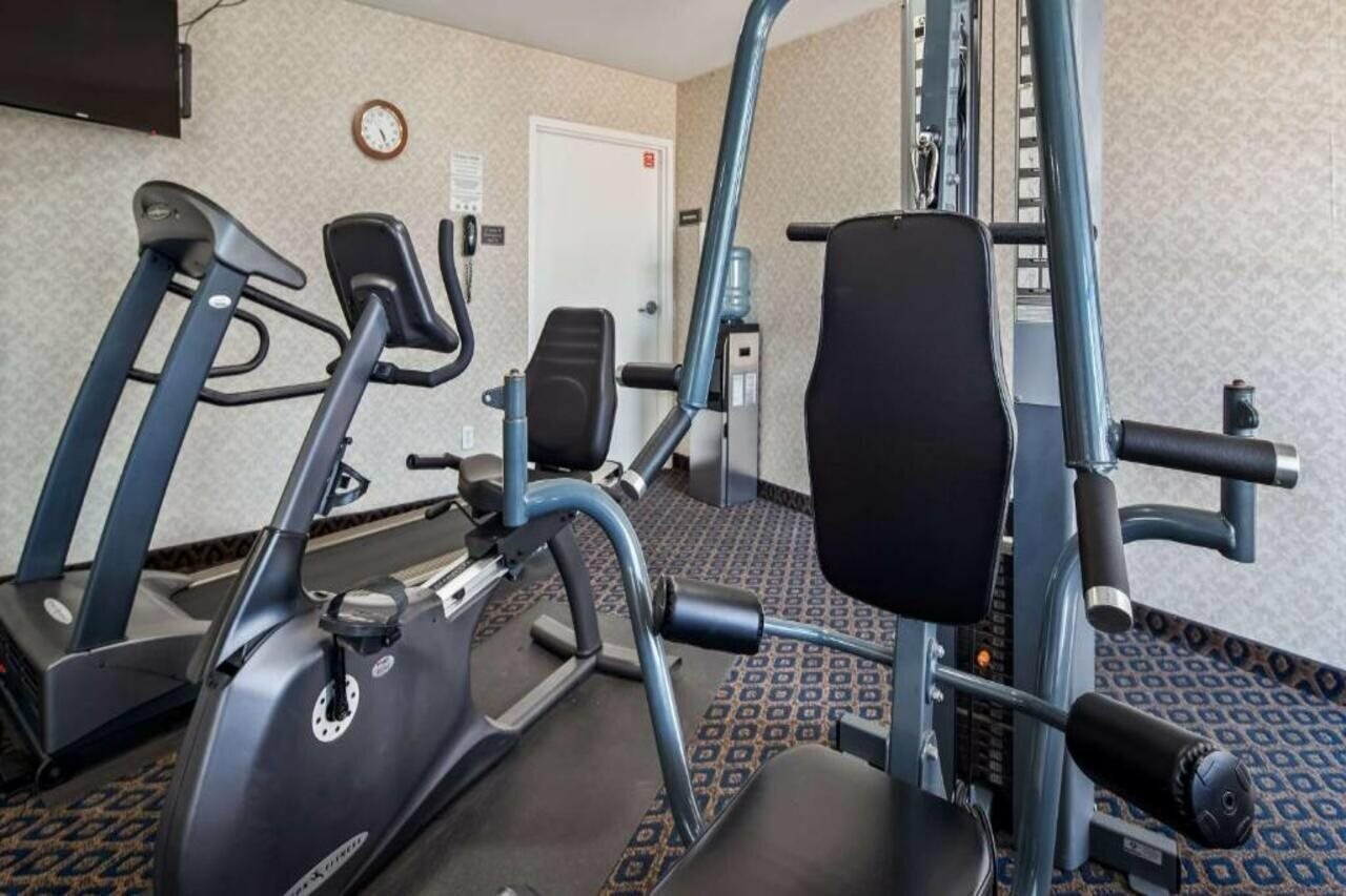 Фото SureStay Hotel by Best Western Falfurrias