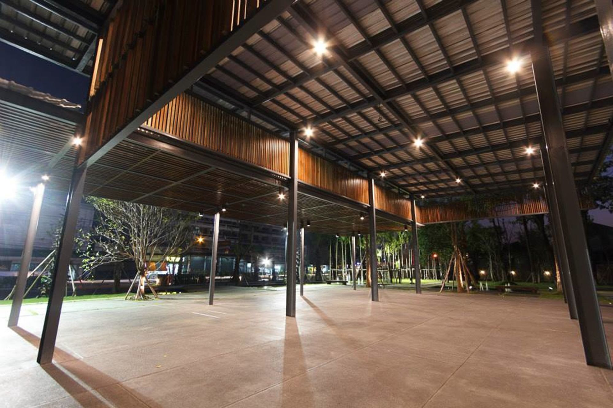 Фото The Park Hotel