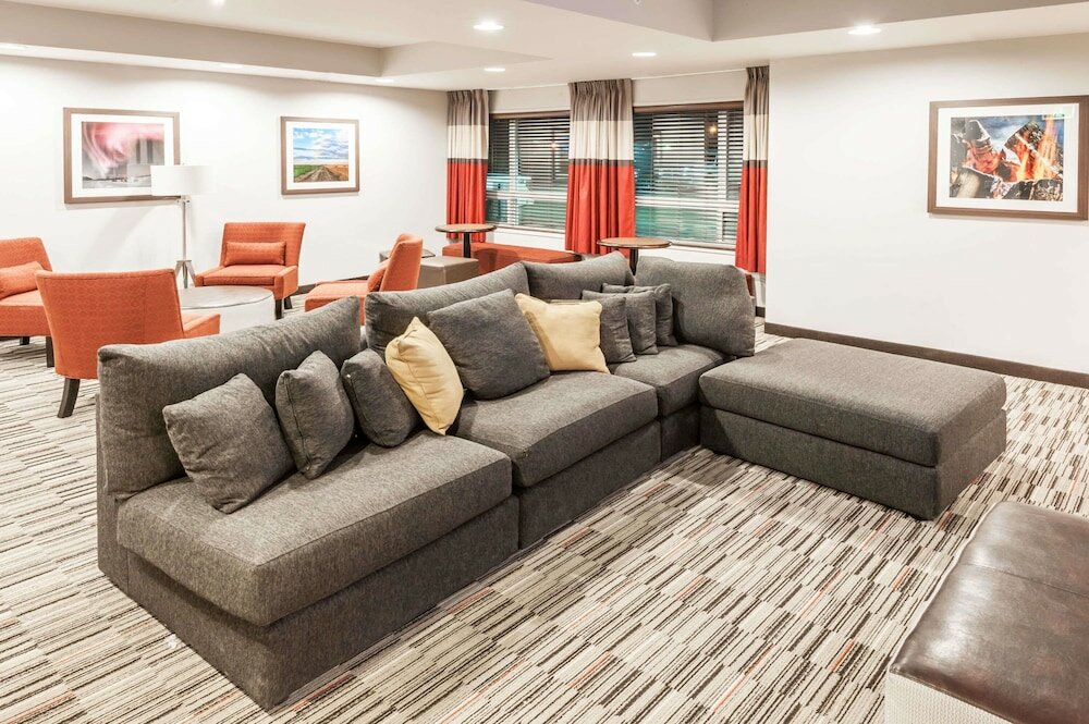 Фото Microtel Inn & Suites by Wyndham Fort St John