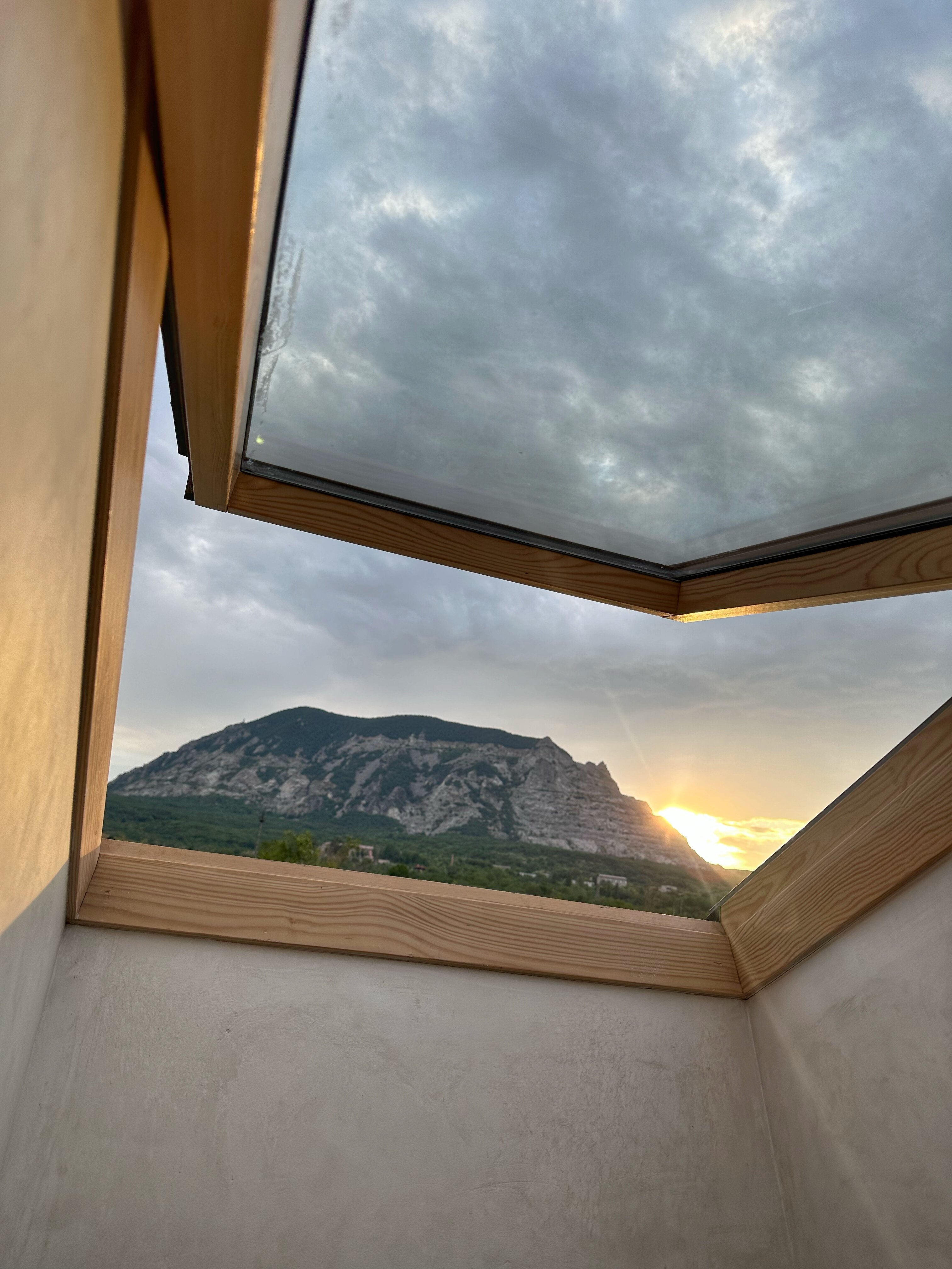 Фото Монест