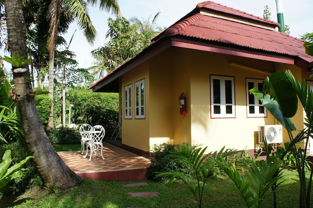 Фото Palm Village Phuket Hotel