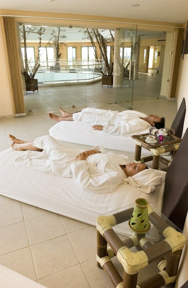 Фото Alhambra Thalasso Hotel