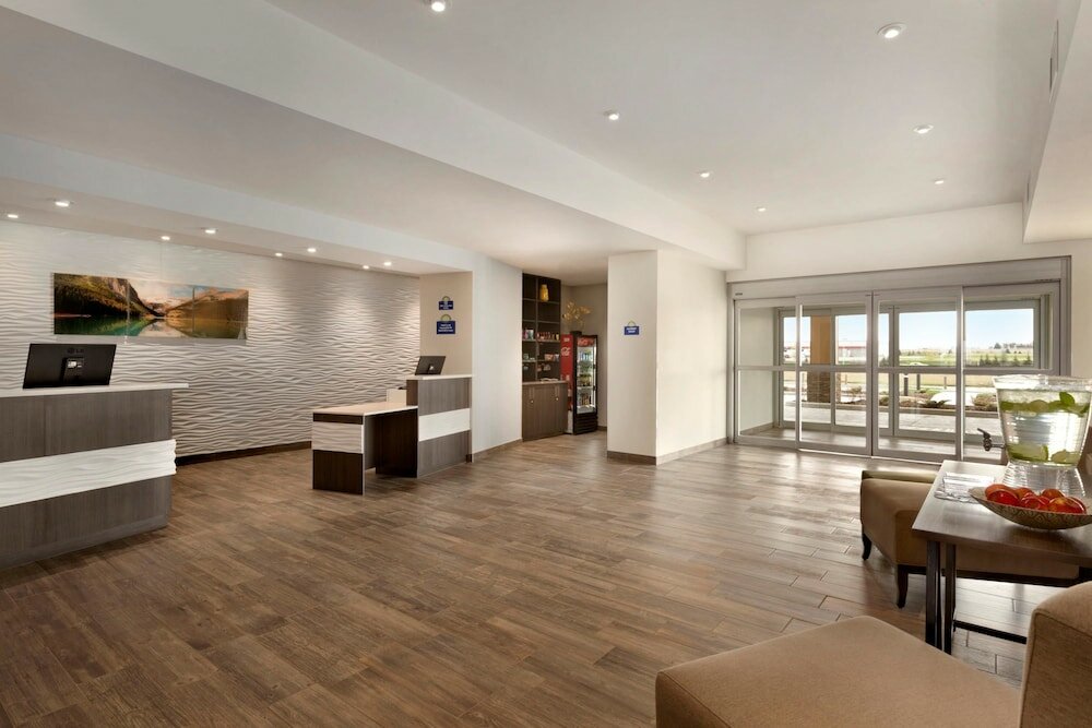 Фото Fairfield Inn And Suites Airdrie