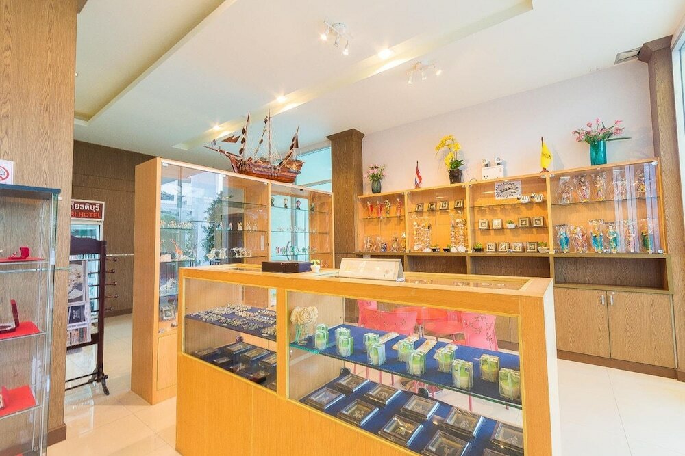 Фото Sinkiat Buri Hotel