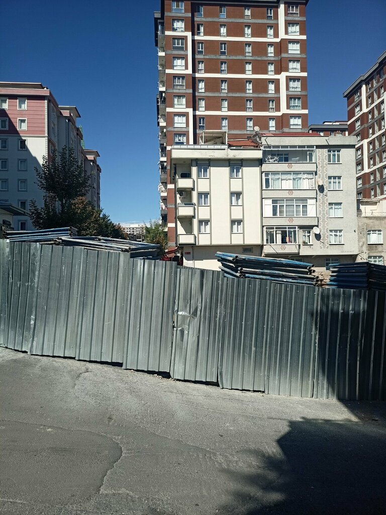 Mobile phone store Ikol Mobile, Istanbul, photo