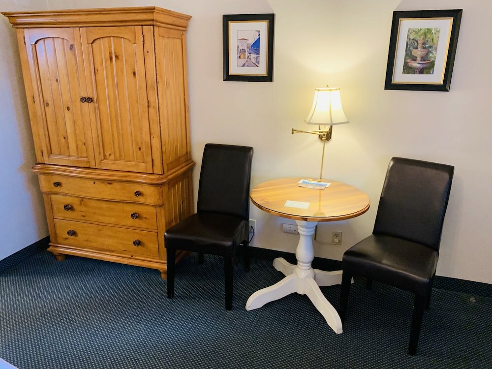 Фото Franciscan Inn & Suites