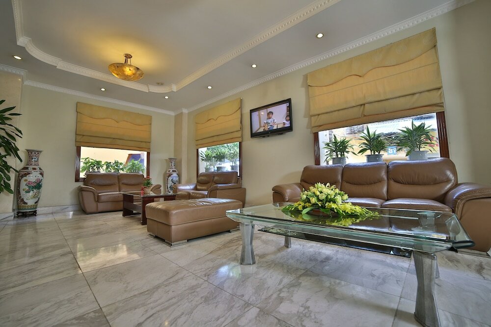 Фото Sunny Hotel 1