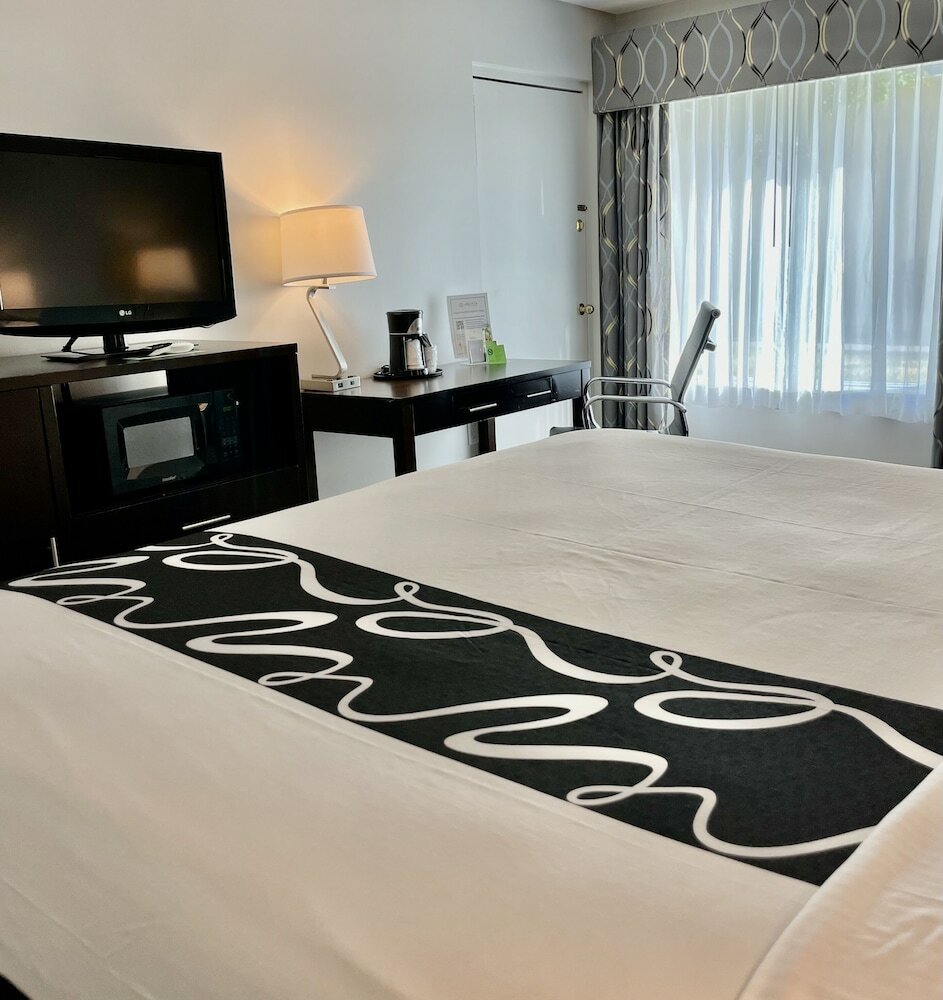 Фото La Quinta Inn by Wyndham Lynnwood