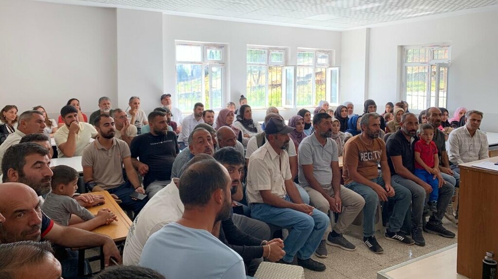 School Sazlica Middle School, Varto, photo