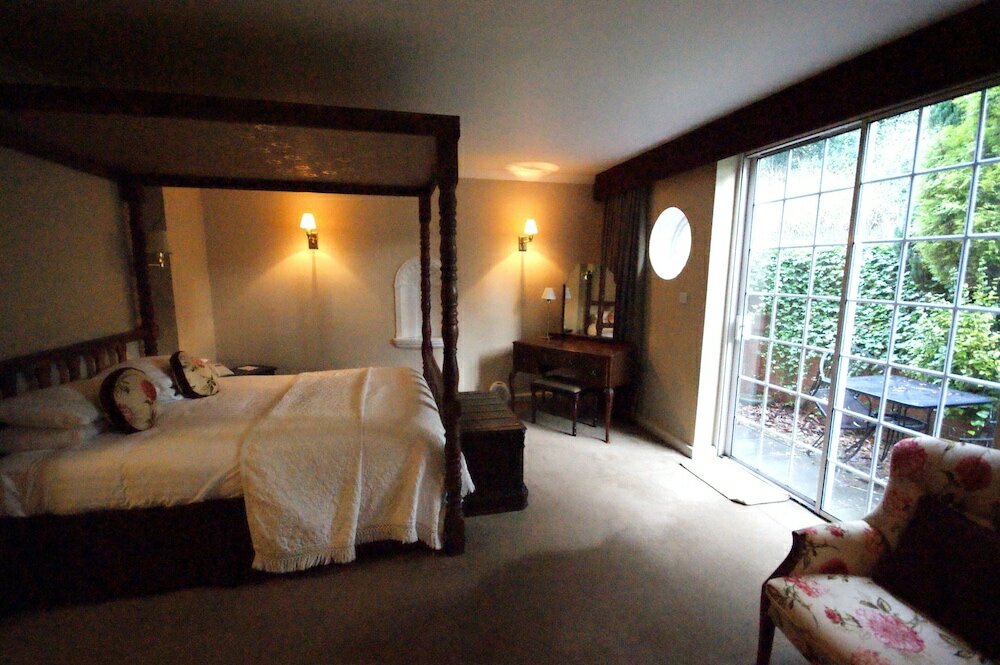 Фото Donington Manor Hotel