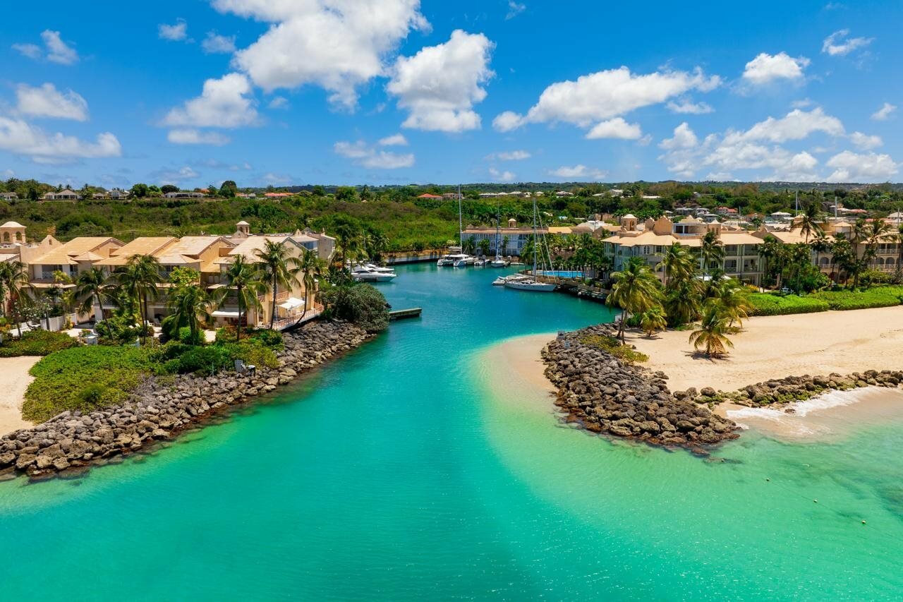 Фото Port St Charles