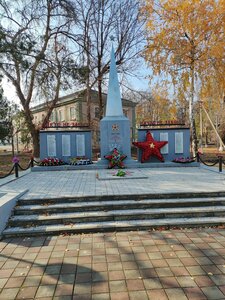 40-летию Победы в Великой Отечественной войне (Krasnodar Territory, Vyselkovskiy Municipal District, Gazyrskoye selskoye poseleniye, posyolok Gazyr, ulitsa Mira), monument, memorial