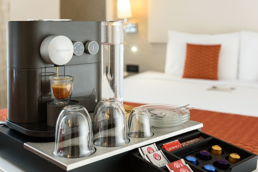 Фото Ikonik Parlament