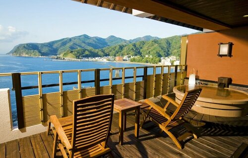 Гостиница Shin-Kaikatei Izumi в Префектуре Сидзуока