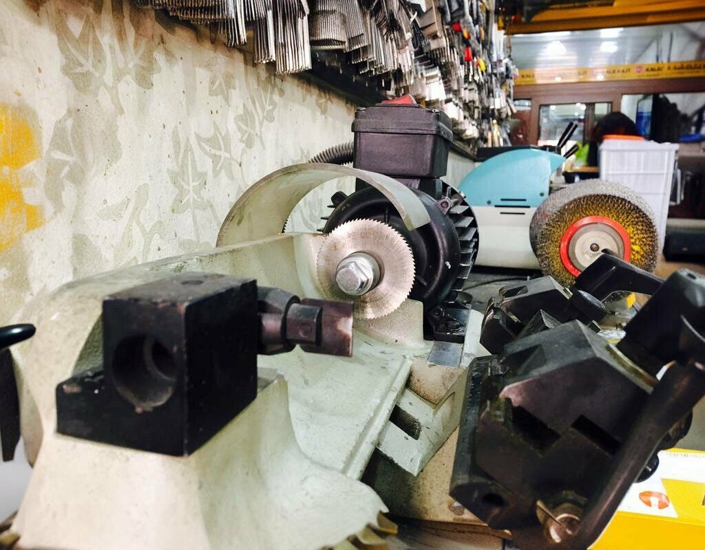 Locks installation, repair, opening Keymaker Bilal, Batman, photo