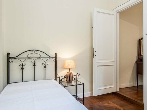 Гостиница Rsh Luxury Vatican Four Bedroom Apartment в Риме