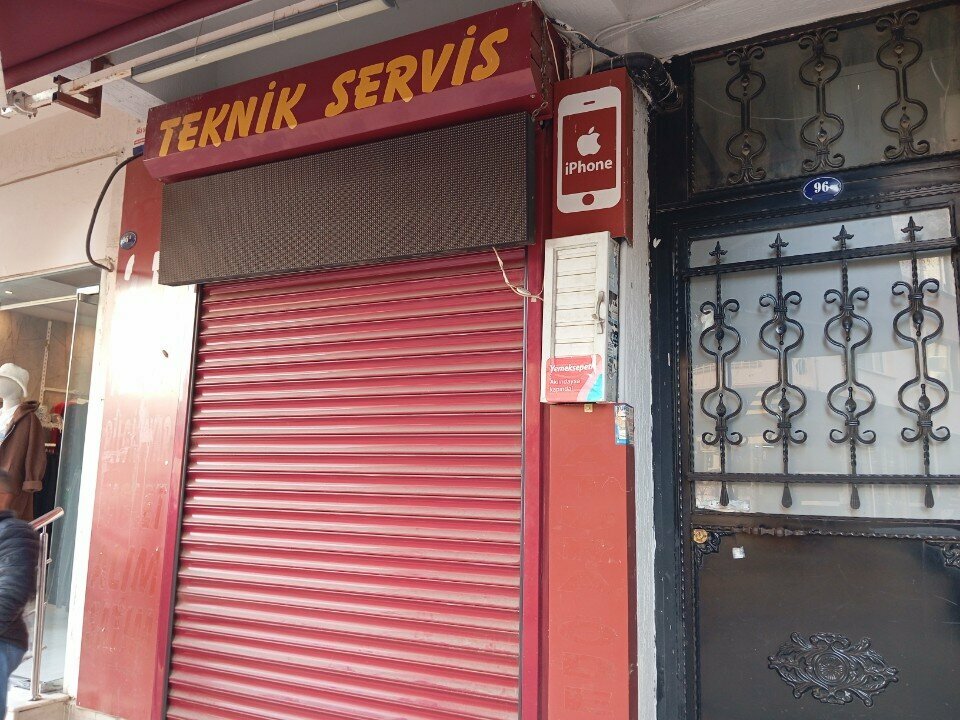 Mobile phone store Yenikale Communication, Izmir, photo