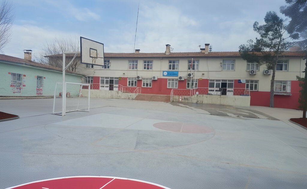 Primary school Ceylan Primary School, Ceylanpinar, photo