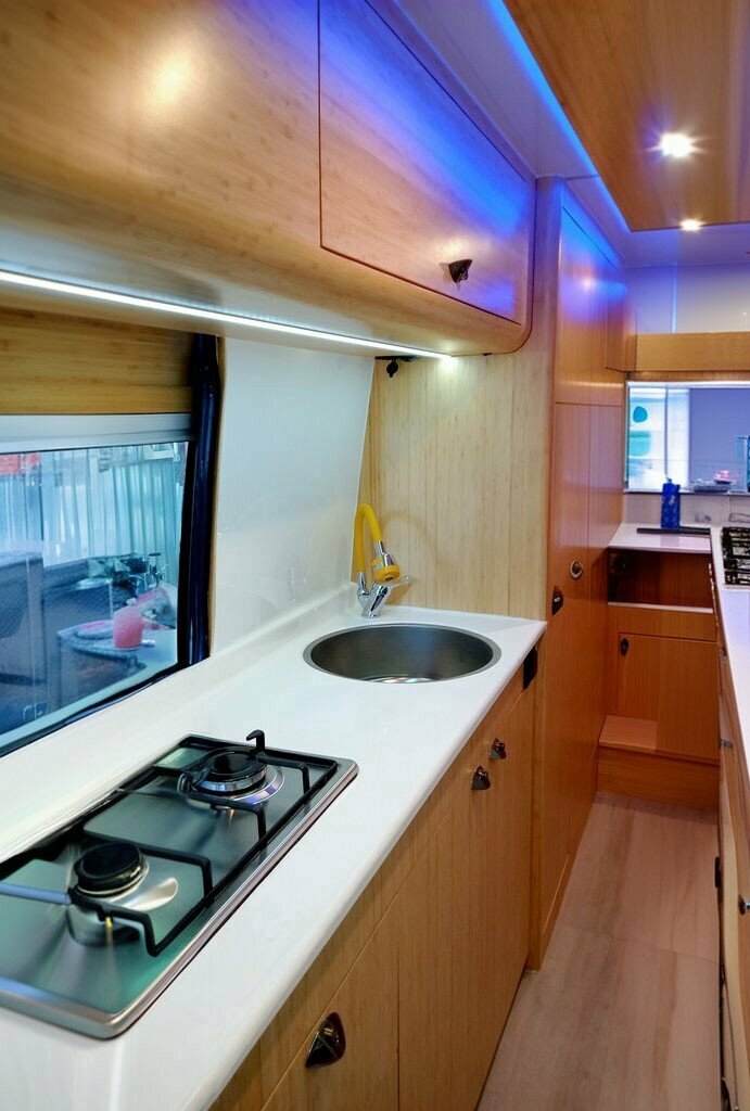 Vans and trailers Rotasiz Caravan, Antalya, photo