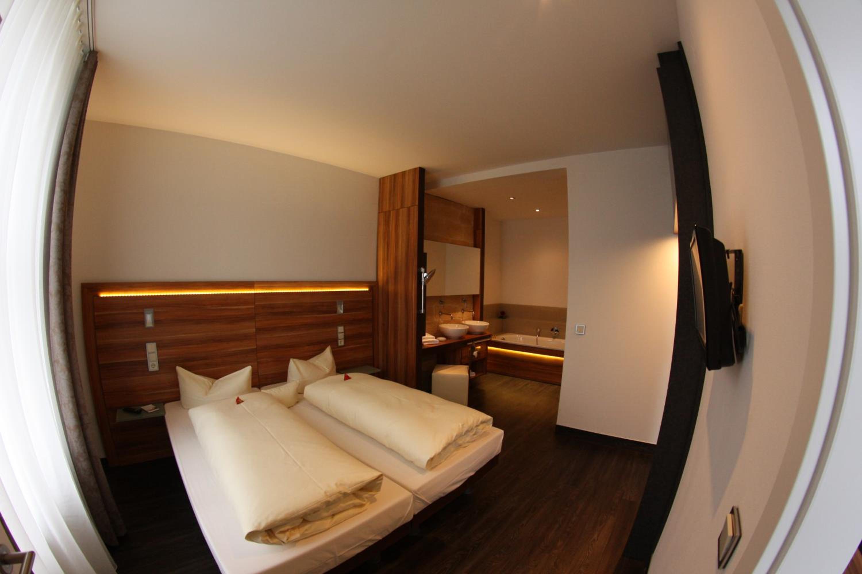 Фото Akzent Hotel Goldene Krone