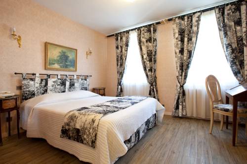 Фото Hôtel Dandy