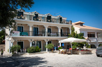 Фото Karmiris Studios