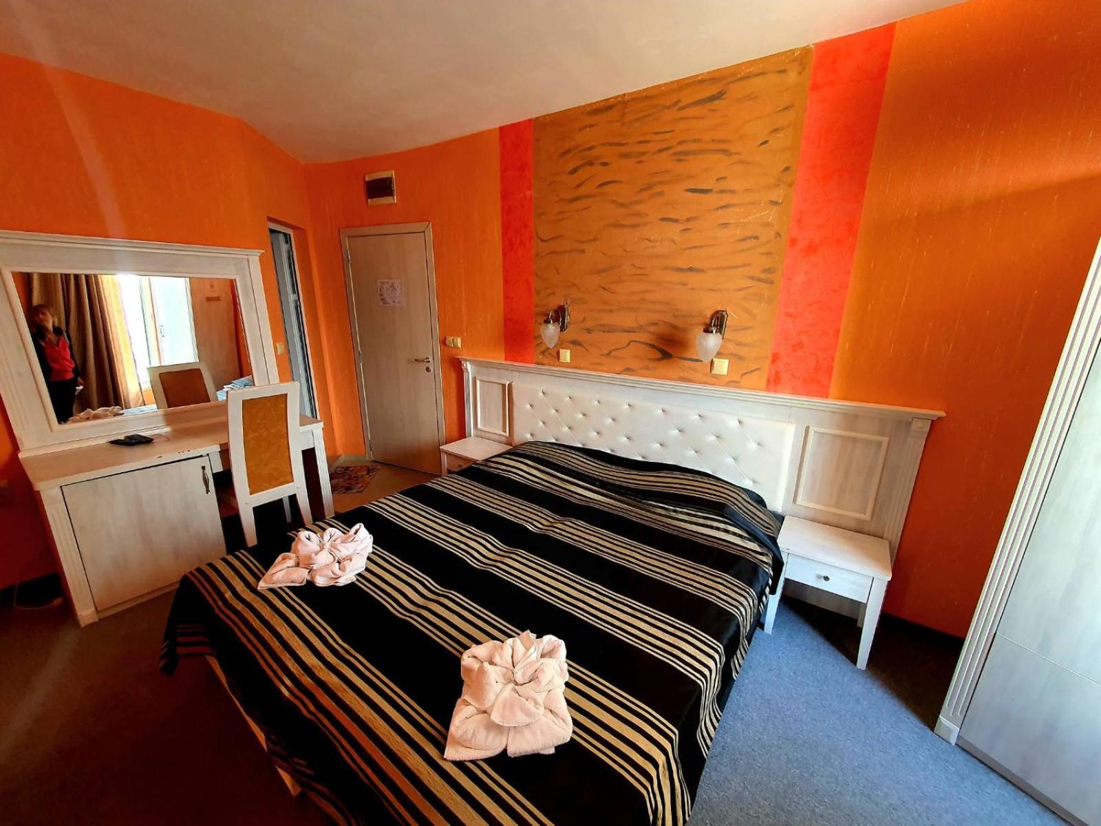 Фото Paros Hotel Pomirie Bulgaria