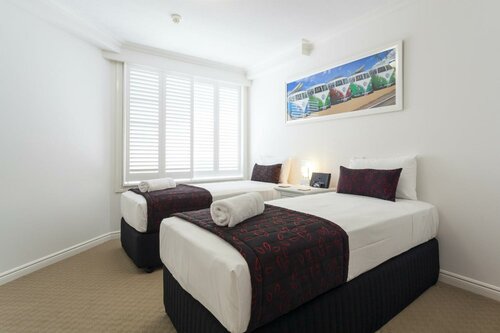 Гостиница La Grande Apartments Broadbeach в Голд-Кост