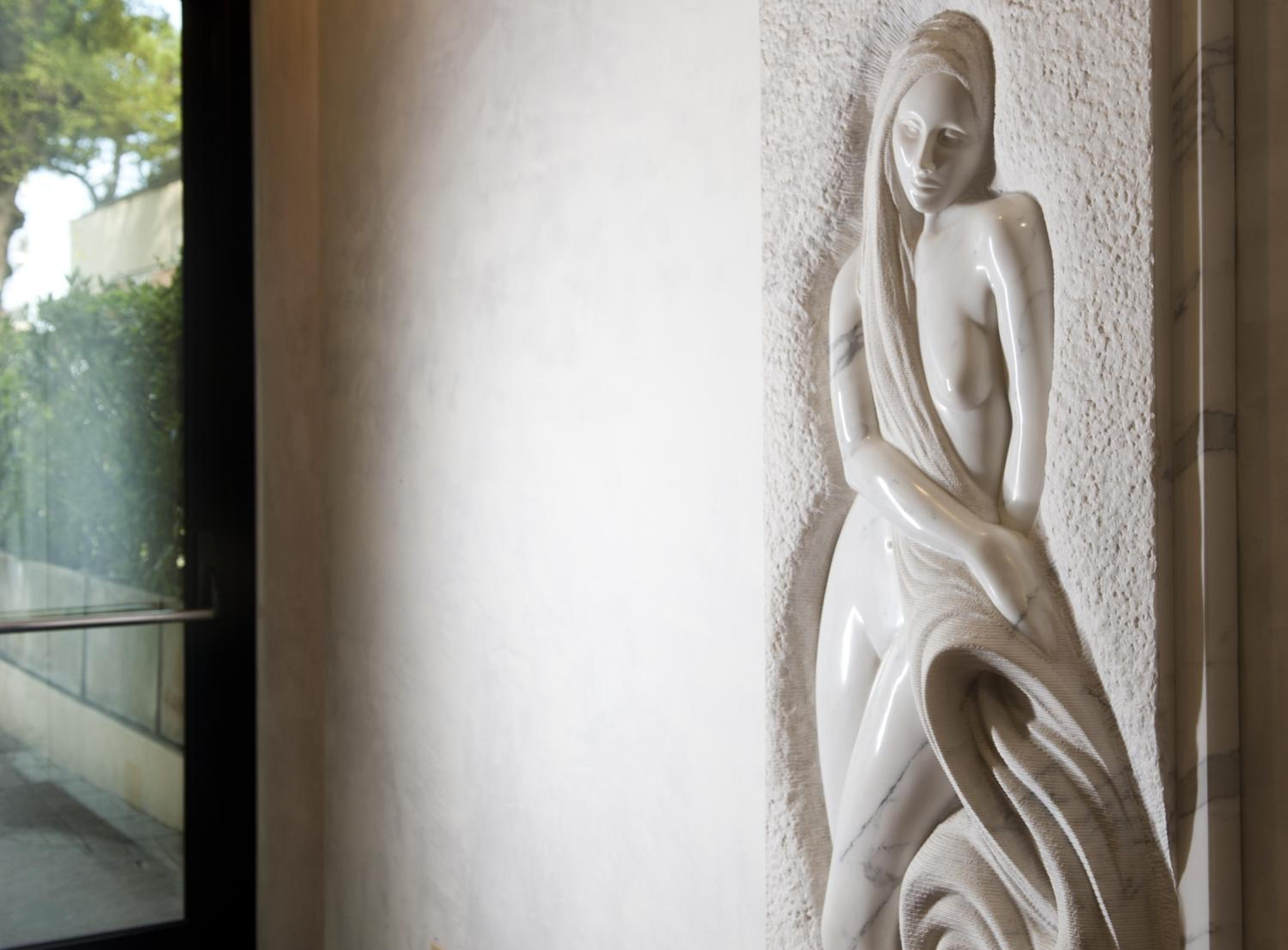 Фото Astoria Suite Hotel