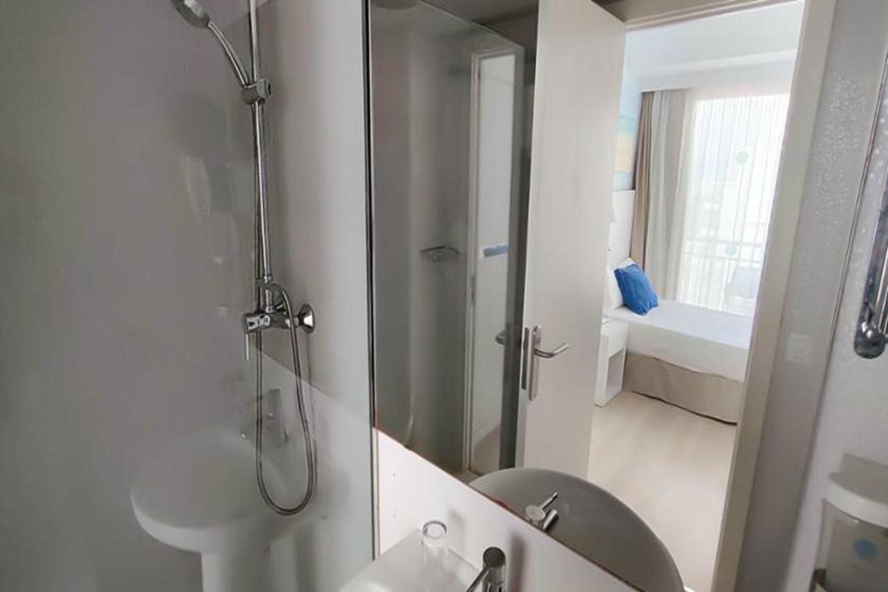 Фото Hotel Anba Romani