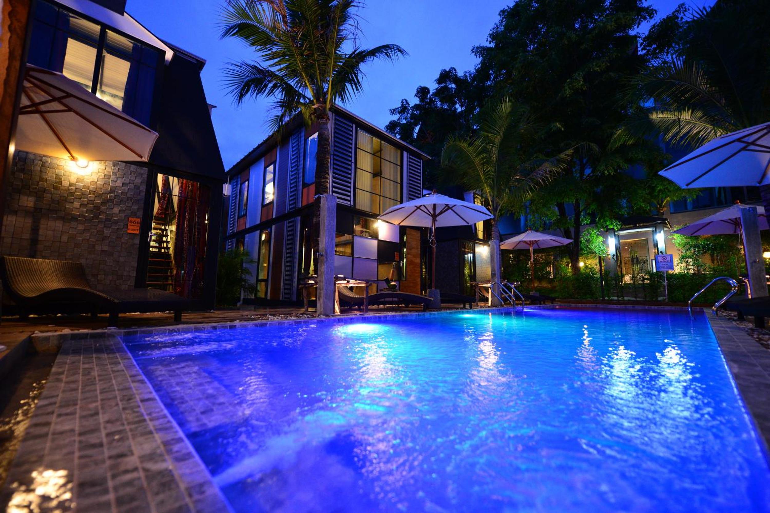 Фото Bukit Pool Villas