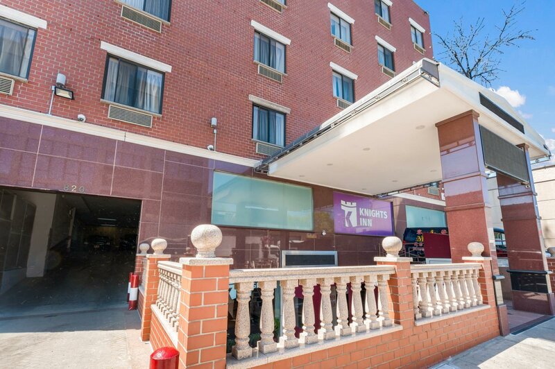 Гостиница Knights Inn Brooklyn Sunset Park в Нью-Йорке