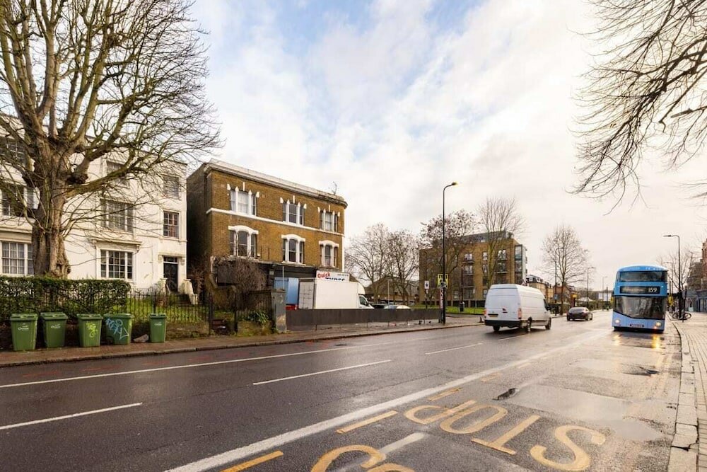 Фото The Brixton Place - Stunning 1bdr w Study Room