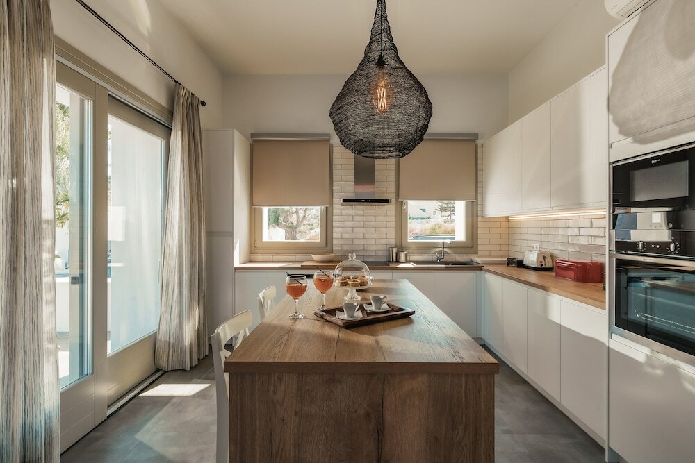 Фото Kaminos Luxury Villa