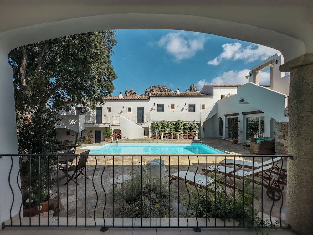 Фото Hotel Borgo Antico San Pantaleo